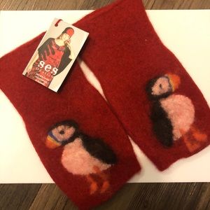 NWT Handmade Fingerless Gloves from Iceland